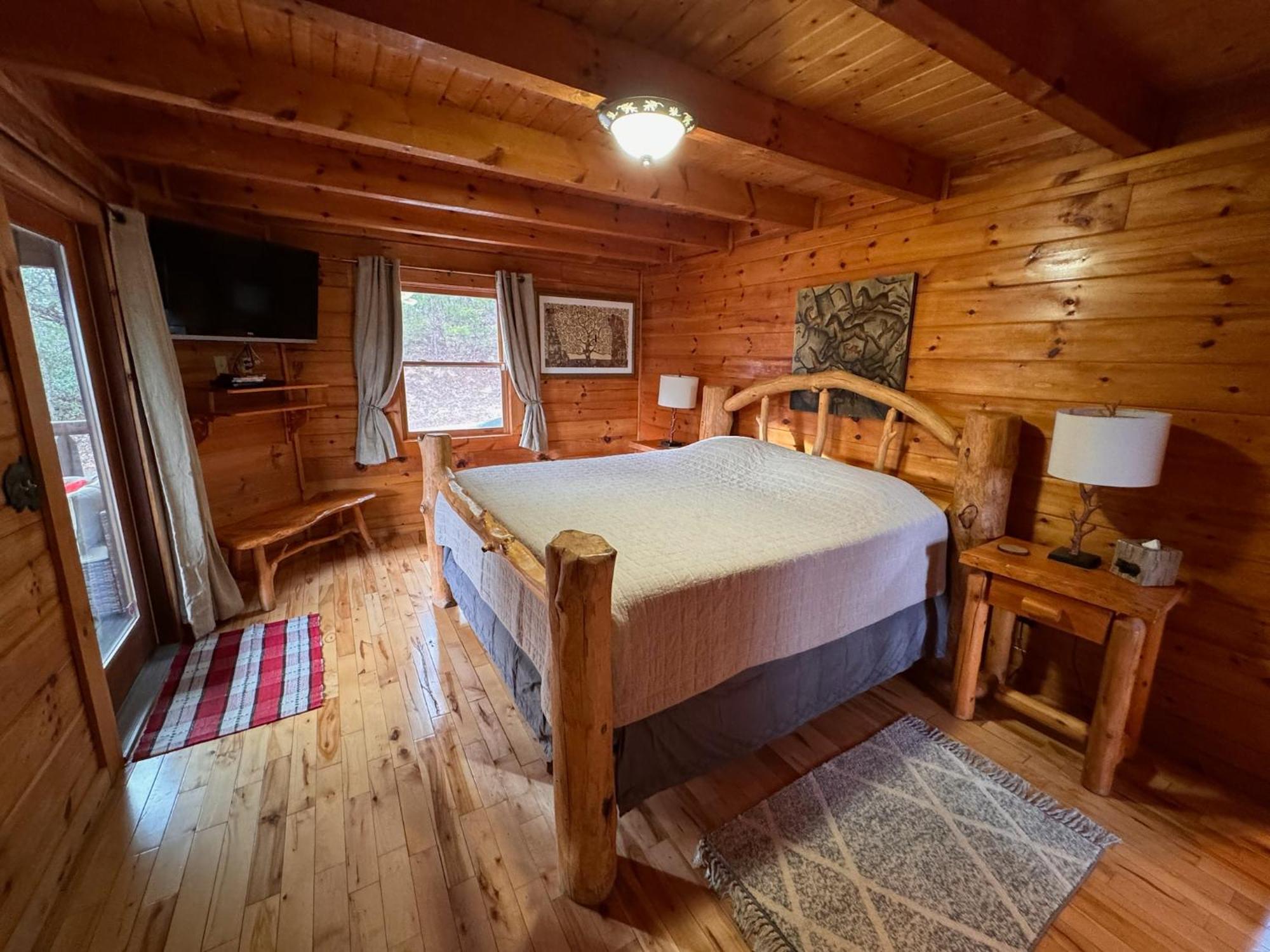 Smoky Paws - Exceptional Cabin, Stunning Mountain Views, Hot Tub, Tranquil, Gigabit Internet, Free L2 Ev Pigeon Forge Εξωτερικό φωτογραφία