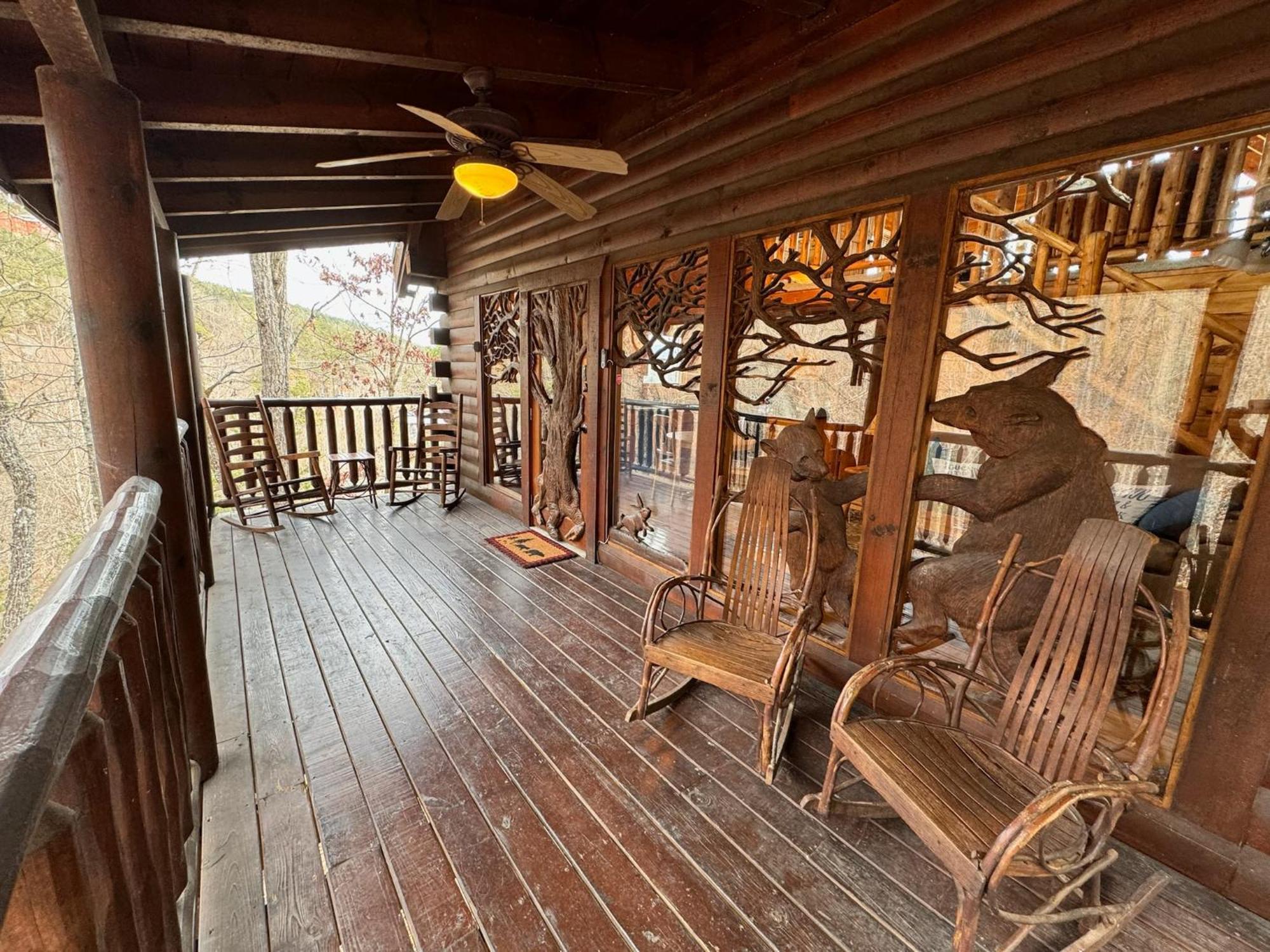 Smoky Paws - Exceptional Cabin, Stunning Mountain Views, Hot Tub, Tranquil, Gigabit Internet, Free L2 Ev Pigeon Forge Εξωτερικό φωτογραφία