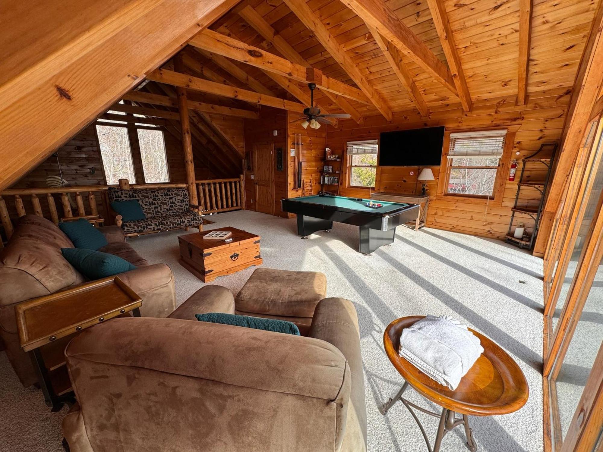 Smoky Paws - Exceptional Cabin, Stunning Mountain Views, Hot Tub, Tranquil, Gigabit Internet, Free L2 Ev Pigeon Forge Εξωτερικό φωτογραφία